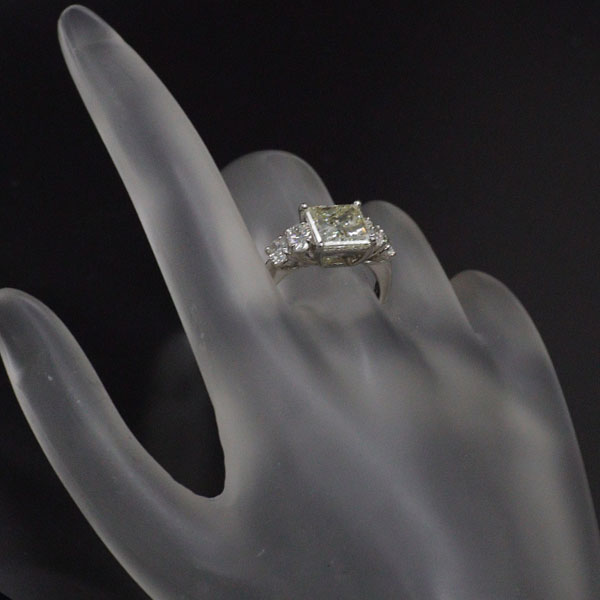Pt900 プリンセスカットダイヤモンド リング 3.054ct D0.875ct