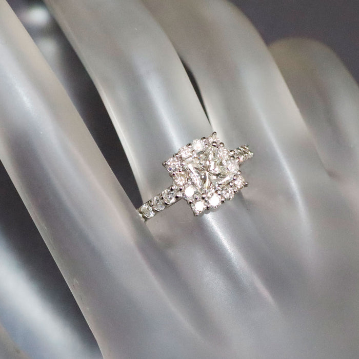 Pt950 プリンセスカット ダイヤモンド リング 1.048 H SI2 0.80ct