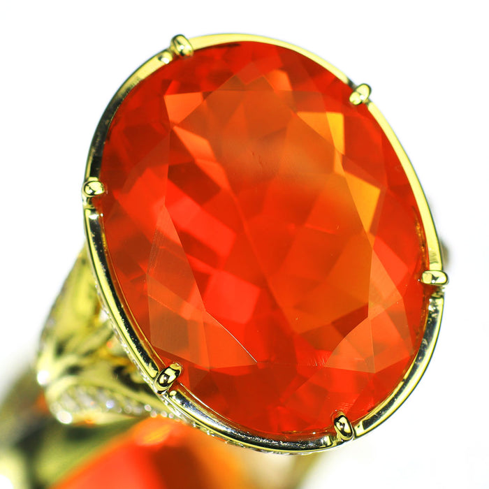 チセー K18YG ファイア オパール ダイヤモンド リング 8.436ct D0.67ct