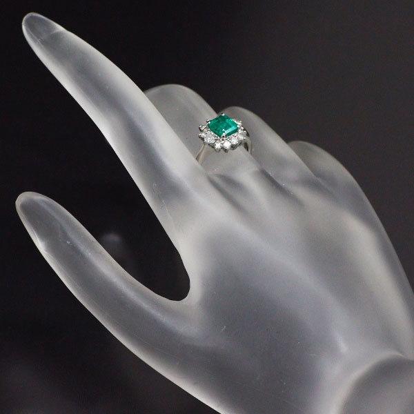 セイコー Pt900 エメラルド ダイヤモンド リング 0.84ct D0.41ct