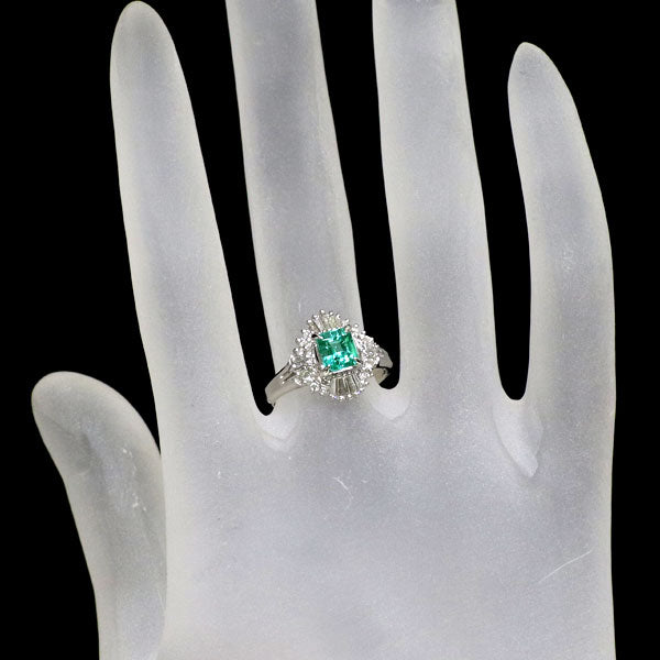 Pt900 エメラルド ダイヤモンド リング 0.68ct D0.50ct