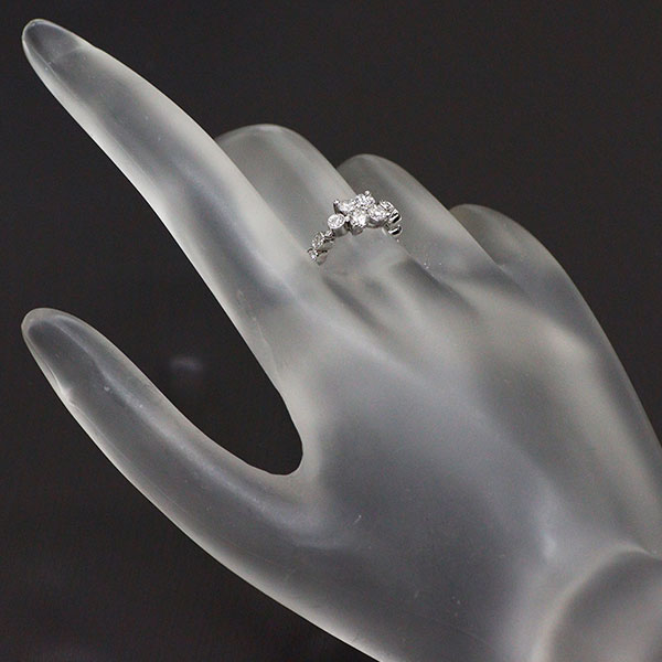 K18WG ダイヤモンド リング 0.52ct フラワー