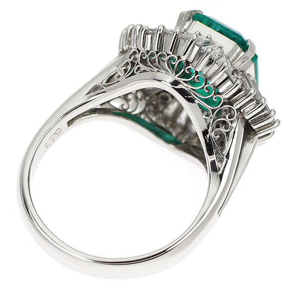 Pt900 エメラルド ダイヤモンド リング 2.61ct D1.79ct