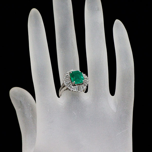 Pt900 エメラルド ダイヤモンド リング 2.61ct D1.79ct