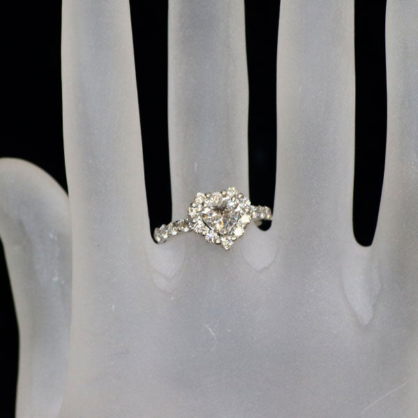 新品 Pt950 ハートシェイプ ダイヤモンド リング 0.666ct E SI1 D0.82ct 【エスコレ】