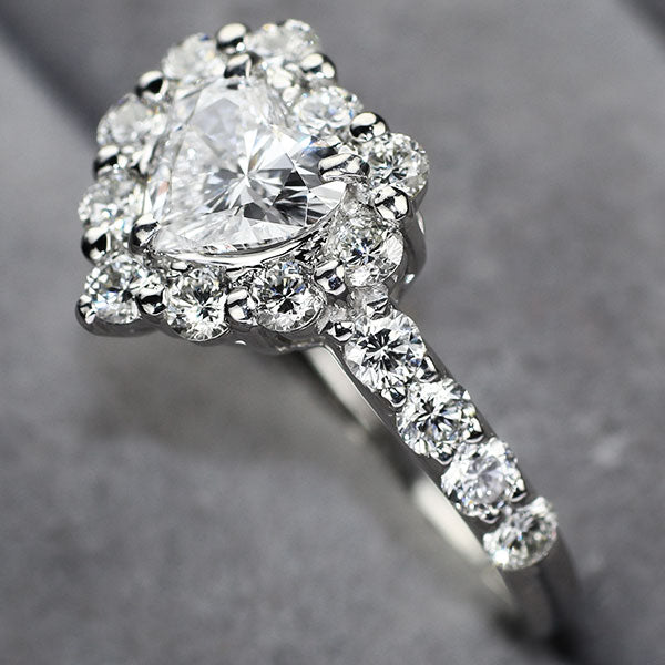 新品 Pt950 ハートシェイプ ダイヤモンド リング 0.666ct E SI1 D0.82ct 【エスコレ】