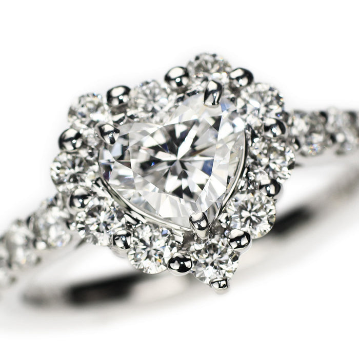 新品 Pt950 ハートシェイプ ダイヤモンド リング 0.666ct E SI1 D0.82ct 【エスコレ】