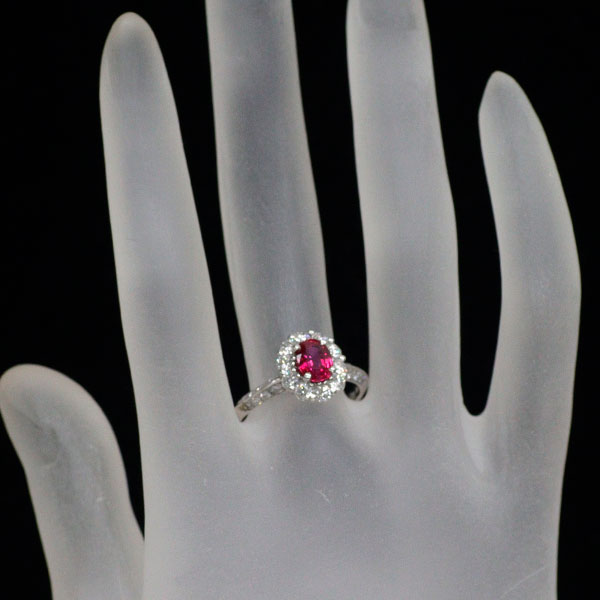クイーン Pt950 ルビー ダイヤモンド リング 1.12ct