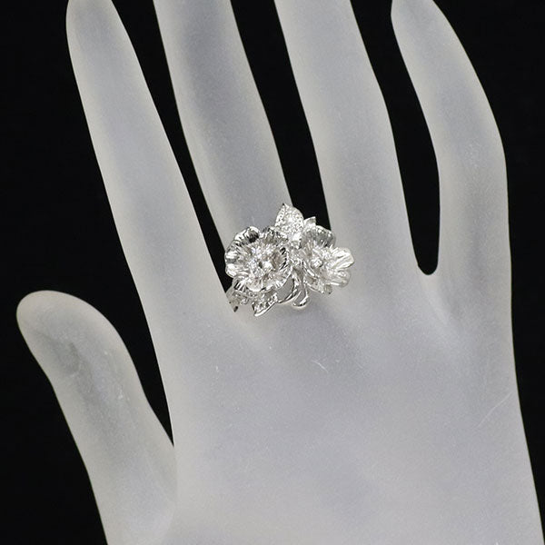 K18WG ダイヤモンド リング 0.19ct フラワー
