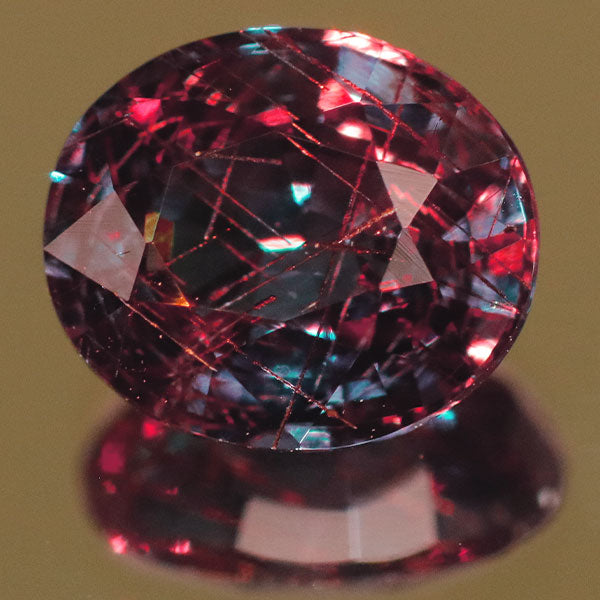 新品 マダガスカル産地鑑別付ベキリーブルーカラーチェンジガーネット ルース 0.93ct 希少石 レアストーン【エスコレ】