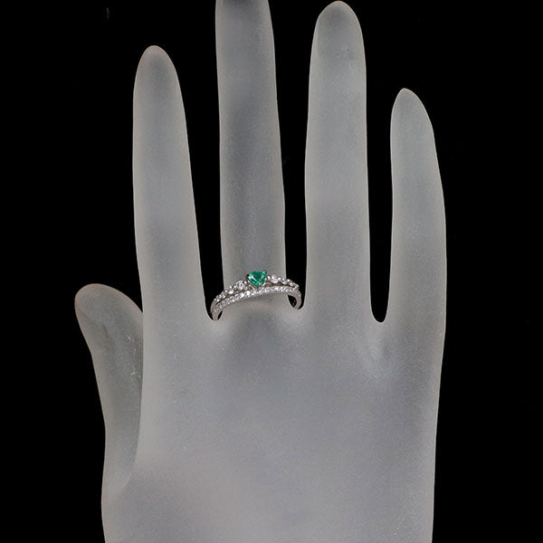 新品 Pt950 ハートシェイプ エメラルド ダイヤモンド リング 0.192ct D0.35ct【エスコレ】