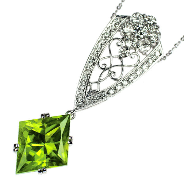 K18WG ペリドット ダイヤモンド ペンダントネックレス 8.88ct D1.16ct