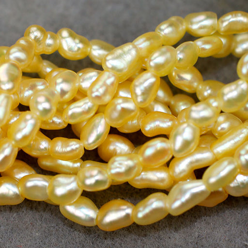 アコヤ真珠、あこやベビーパール ゴールド(染)と、あこや砂芥子パール アコヤ真珠、あこやベビーパール ゴールド(染)と、あこや砂芥子パール