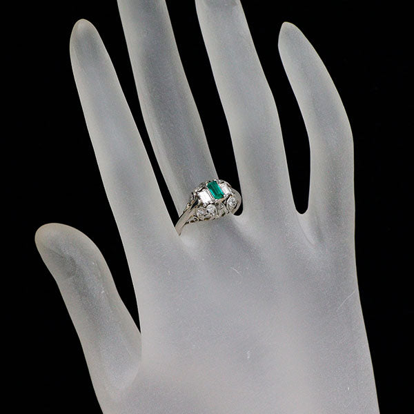Pt900 エメラルド ダイヤモンド リング 0.23ct 0.32ct 0.17ct 陽刻ビンテージ 昭和風レトロ