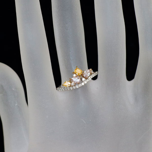 新品 Pt900/K18 全石グレード付天然カラーダイヤモンド リング 0.659ct D0.25ct カクテルリング【エスコレ】