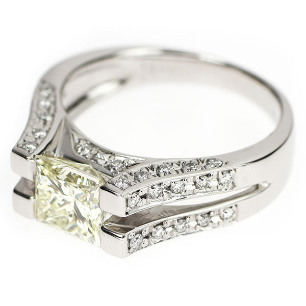 Pt900 プリンセスカット ダイヤモンド リング 1.505ct D0.31ct
