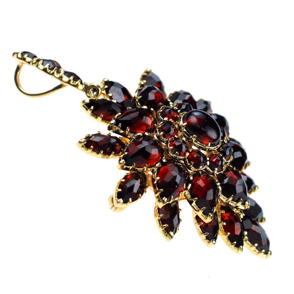 ヴィクトリアンズゲート K18YG ガーネット ペンダントトップ 兼ブローチ 16.78ct