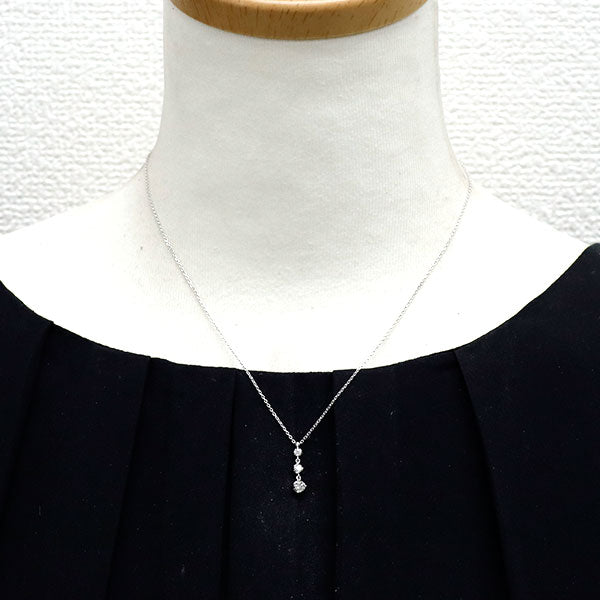 4℃ K18WG ダイヤモンド ペンダントネックレス 0.263ct スリーストーン