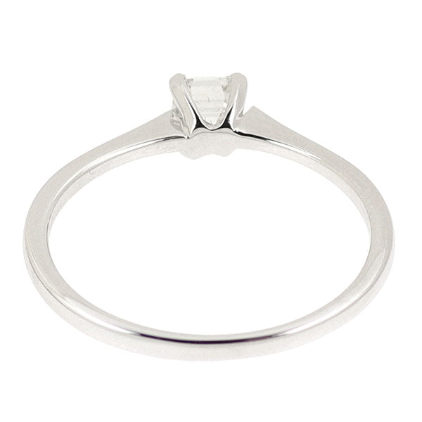 K18WG アッシャーカット ダイヤモンド リング 0.31ct