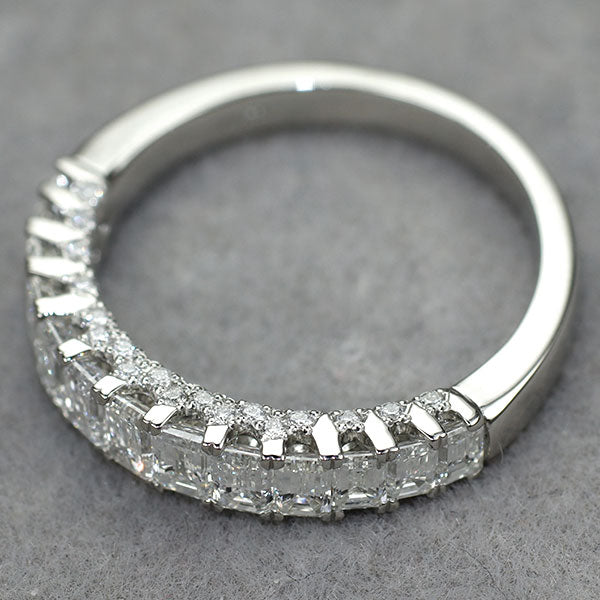 新品 Pt950 エメラルドカット&ラウンド ダイヤモンド リング 1.50ct 【エスコレ】 ハーフエタニティ