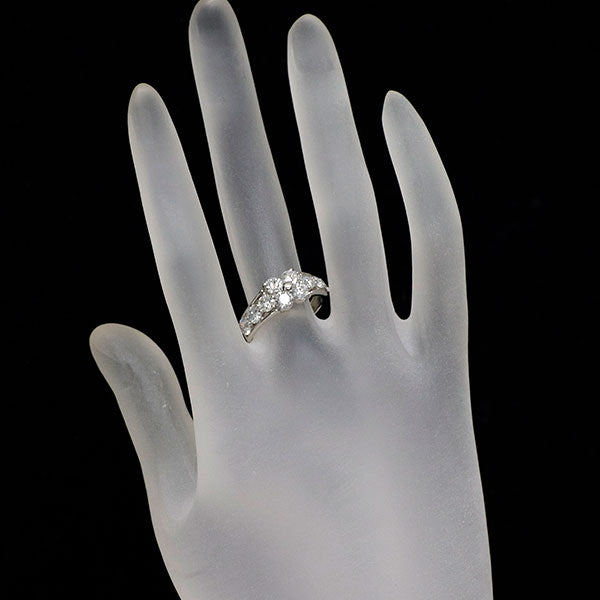 Pt900 ダイヤモンド リング 2.00ct  フラワー