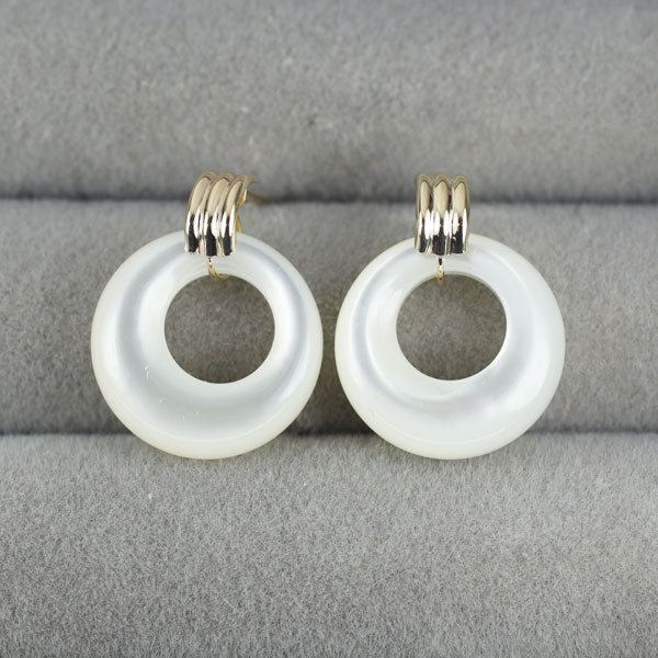 K10YG シェル ピアス