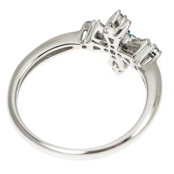 K18WG アイスブルー/カラーレス ダイヤモンド リング 0.17ct  クロス