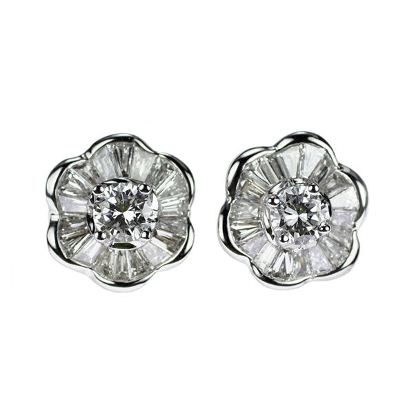 K18WG ダイヤモンド ピアス 2.00ct フラワー