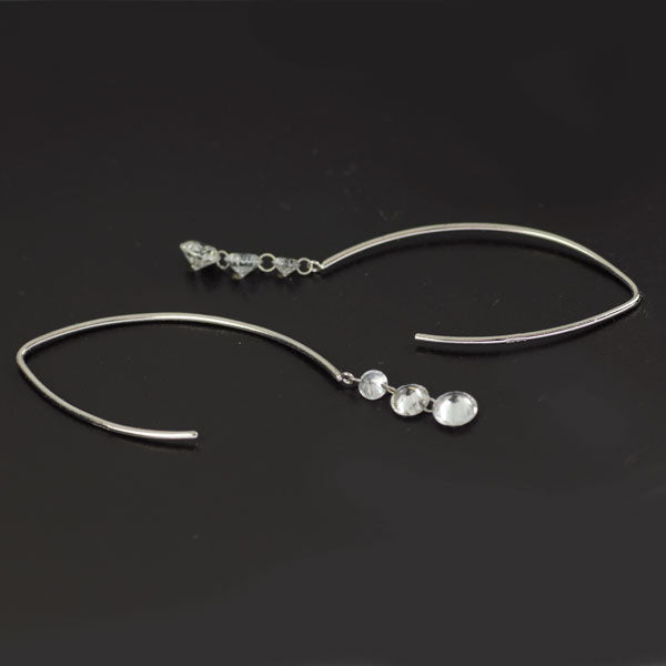 K18WG ストリングホールダイヤモンド ピアス 1.00ct フック スリーストーン