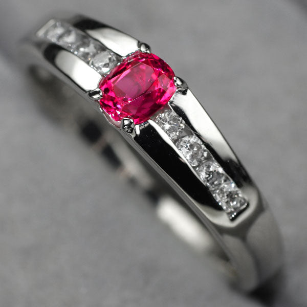 Pt900 強蛍光ピンクスピネル ダイヤモンド リング 0.403ct D0.17ct