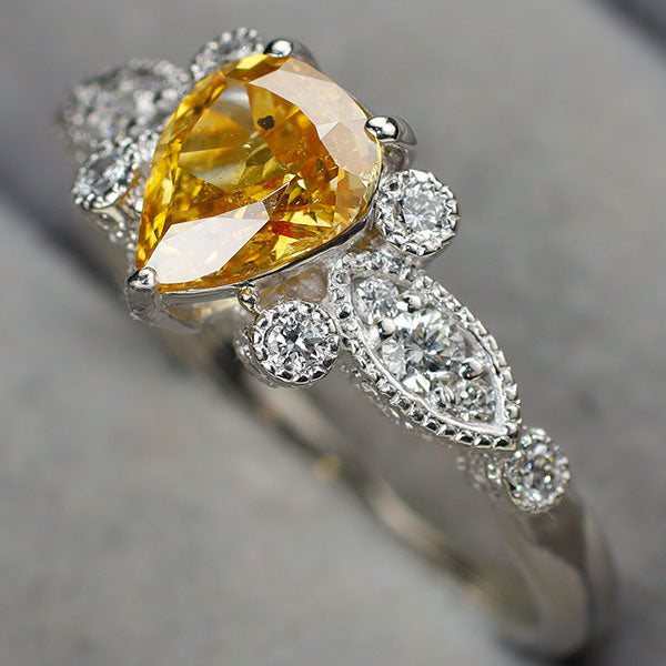 Pt900 天然イエロー ダイヤモンド リング 1.00ct FIOY I1 D0.37ct