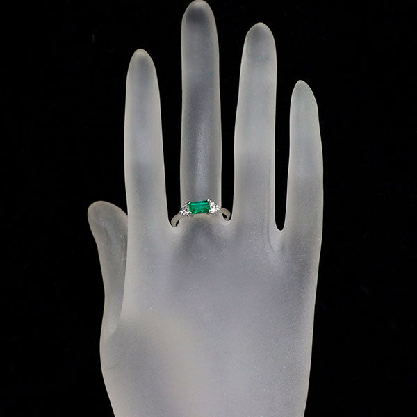 Pt900 エメラルド ダイヤモンド リング 0.69ct D0.16ct