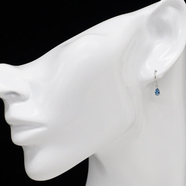 Pt950 サンタマリアカラーアクアマリン ピアス 0.30ct