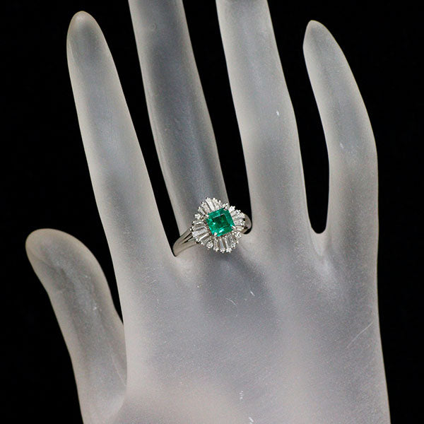 Pt900 エメラルド ダイヤモンド リング 0.75ct D0.71ct