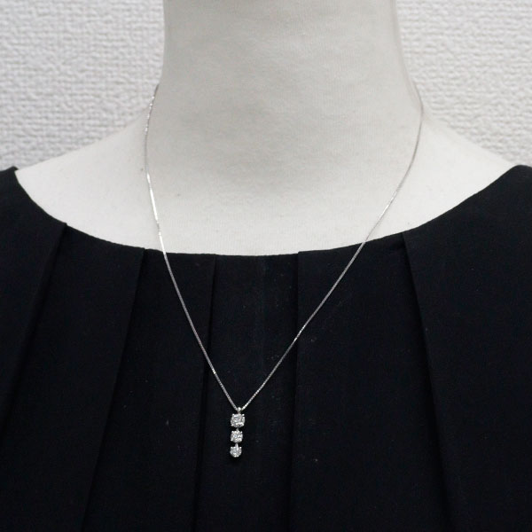 Pt900/ Pt850 ダイヤモンド  ペンダントネックレス 1.023ct スリーストーン