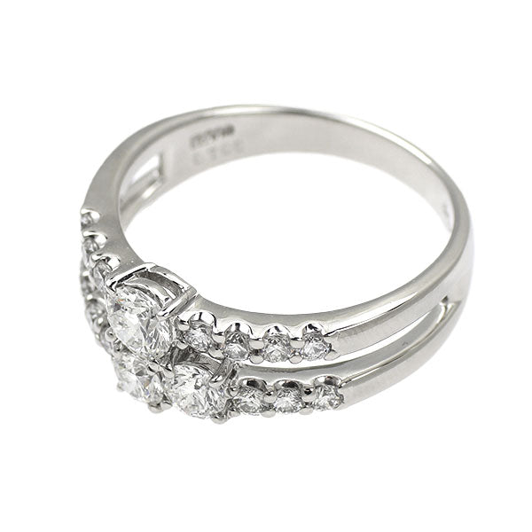 トリロジー Pt900 ダイヤモンド リング 0.700ct D0.46ct