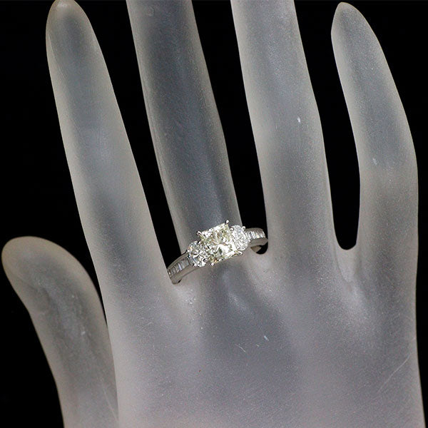 Pt900 プリンセスカット ダイヤモンド リング 1.537ct VLY SI2 D0.90ct