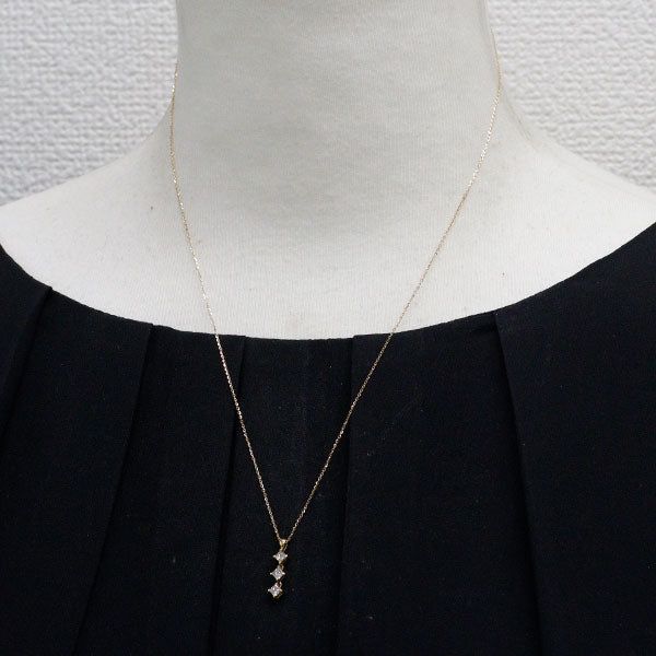 K18YG プリンセスカット ダイヤモンド ペンダントネックレス 0.30ct スリーストーン
