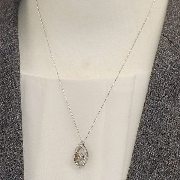 Pt900/ K18WG マーキス ダイヤモンド ペンダントネックレス 0.612ct D0.32ct