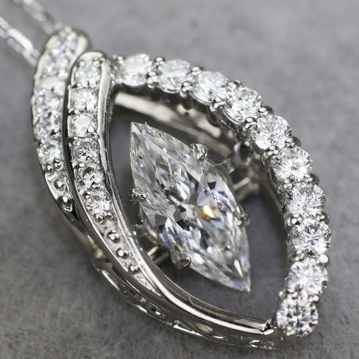 Pt900/ K18WG マーキス ダイヤモンド ペンダントネックレス 0.612ct D0.32ct