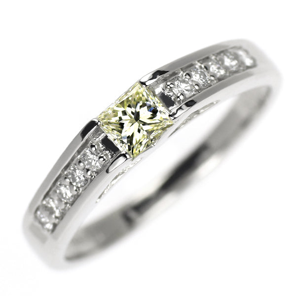 Pt900 プリンセスカット ダイヤモンド リング 0.26ct D0.12ct
