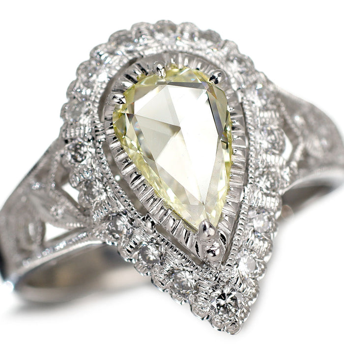 K18WG ペアシェイプローズカット ダイヤモンド リング 0.64ct D0.17ct