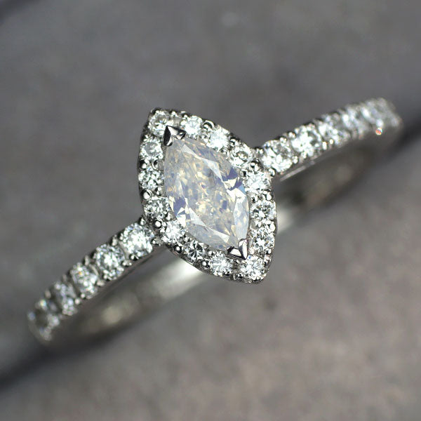 新品 Pt950 希少マーキスカット ファンシーホワイト ダイヤモンド  リング 0.317ct FW I1 D0.26ct 【エスコレ】