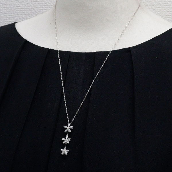 K18WG ダイヤモンド ペンダントネックレス 1.50ct フラワー