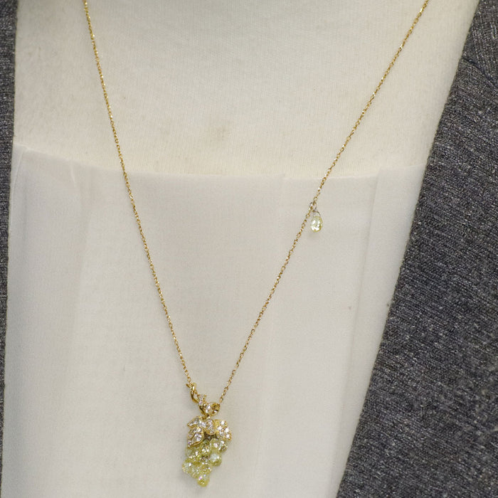 K18YG ブリオレットカット ダイヤモンド ダイヤモンド ペンダントネックレス 2.70ct 0.22 葡萄モチーフ