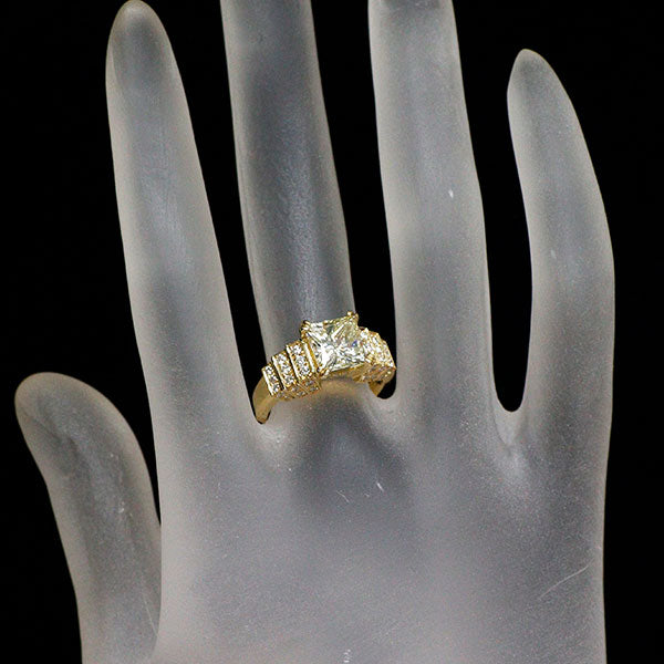 平和堂貿易/セイコー K18YG プリンセスカット ダイヤモンド リング VLY VS1 2.553ct D0.37ct
