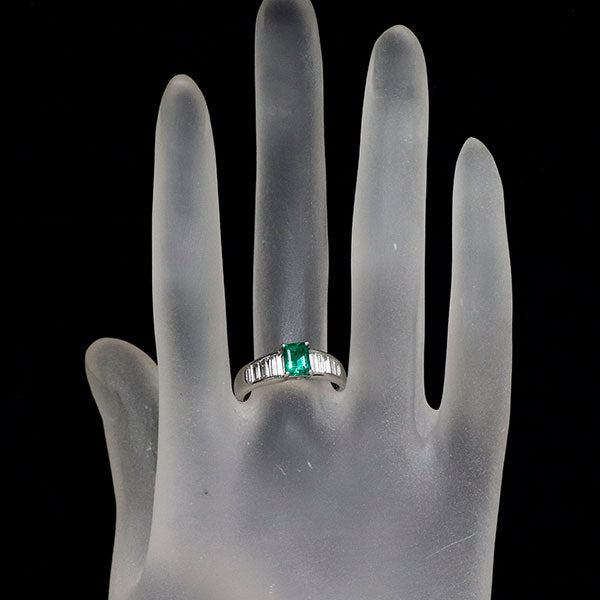 Pt900 エメラルド ダイヤモンド リング 0.64ct D0.90ct