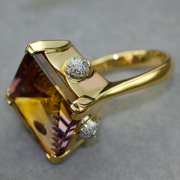 トム・ムーンシュタイナー K18/Pt900 アメトリン/バイカラークオーツ ダイヤモンド リング 12.89ct D0.20ct