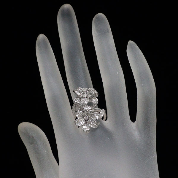 K18WG ダイヤモンド リング 1.54ct フラワー