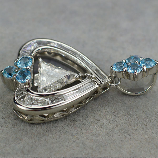 Pt900 クリスマスツリーカットダイヤモンド カリブレカット ブルートパーズペンダントトップ 0.827ct H VS1 D1.16ct